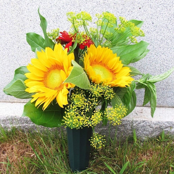 2 pakke kirkegårdsvaser med pigger, plastvaser for blomster, gravdekorasjon