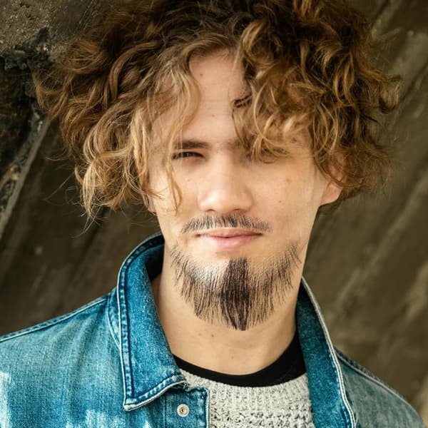 Realistiskt lösskägg med osynlig spets, bockskägg och mustasch-accessoar