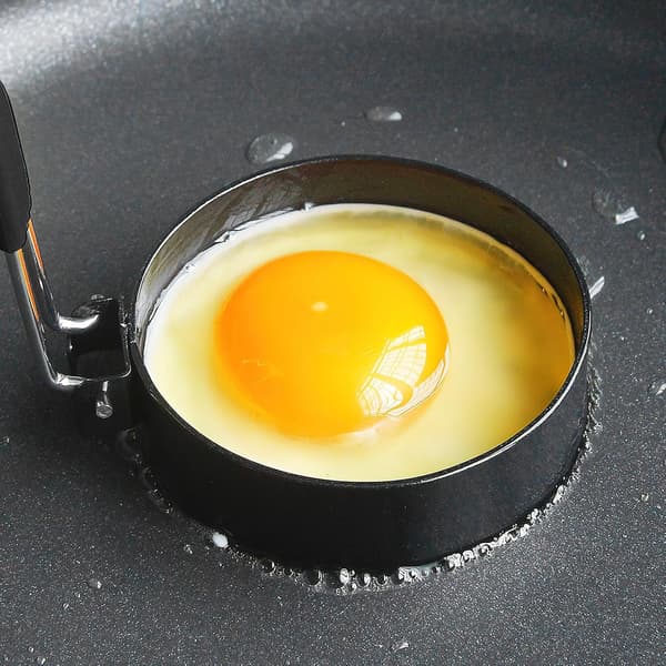 8-pakning eggeringer i rustfritt stål, non-stick pannekakeformer med håndtak