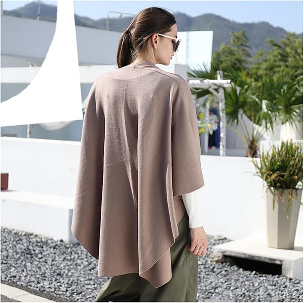 Vändbar oversized poncho-cape med omlottdesign för dam