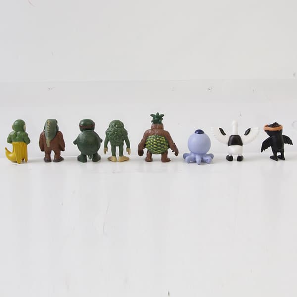 24 st tecknade varelsefigurer 3-5 cm PVC mini samlarobjekt skrivbordsmodellset