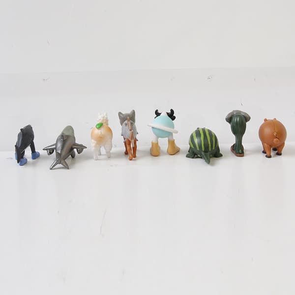 24 st tecknade varelsefigurer 3-5 cm PVC mini samlarobjekt skrivbordsmodellset