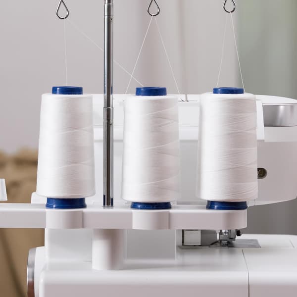 3-pak hvide overlock-trådruller 3000 yards 40S/2 polyester sytråd