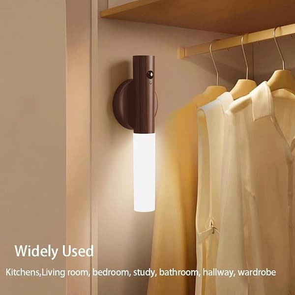 Smart Motion Sensor LED Nattlys med Ladebase og Valnøttfinish