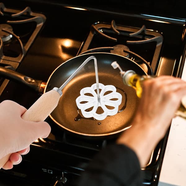 Fritert snacksform, blomsterformet frityrform i aluminiumslegering med trehåndtak