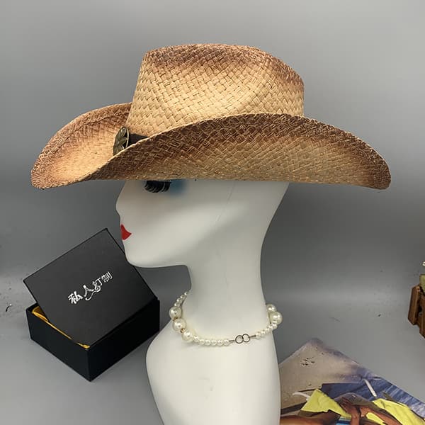 Cowboyhat til mænd i raffia-strå med bred skygge