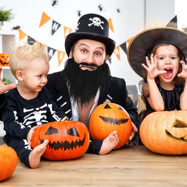 Sort kunstigt skæg med elastikrem til Halloween og julekostumefester