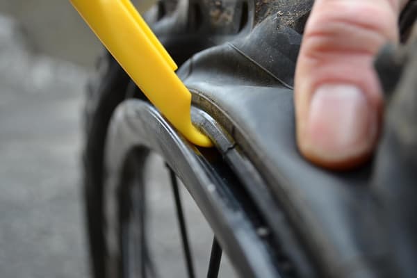 Dækjernssæt til cykel, gule plastværktøjer til fjernelse og reparation af cykeldæk
