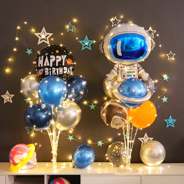 12 st Space Man folieballonger med LED-ljus latexballongset set