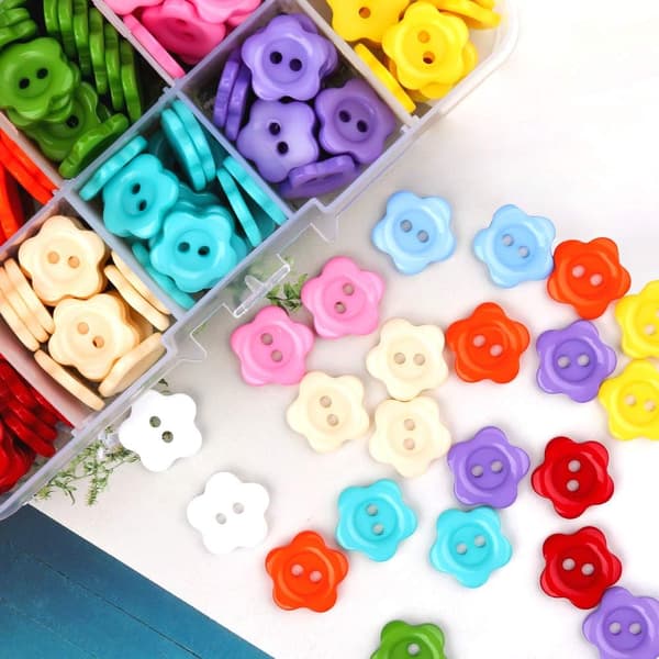 200 stk. blomsterknapper i harpiks 15 mm 2 huller assorterede farver til syning og hobby