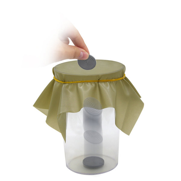 Mynt genom flaska Magic trick Trollkarl Närbild Rekvisita Jippon Prank Tool