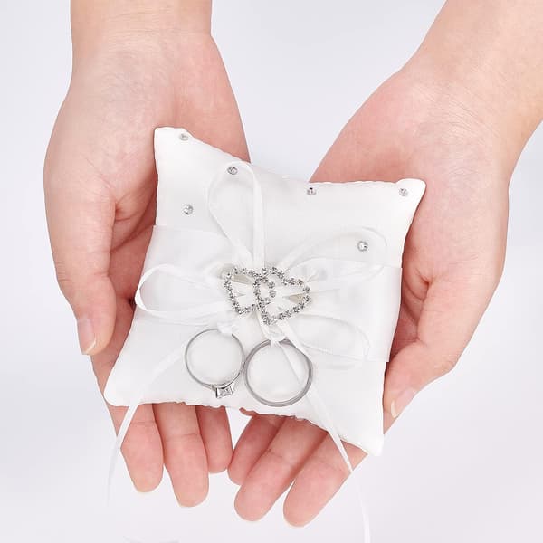 Ringkudde för bröllop 10 cm med dubbla hjärtan, strass och rosett, vit
