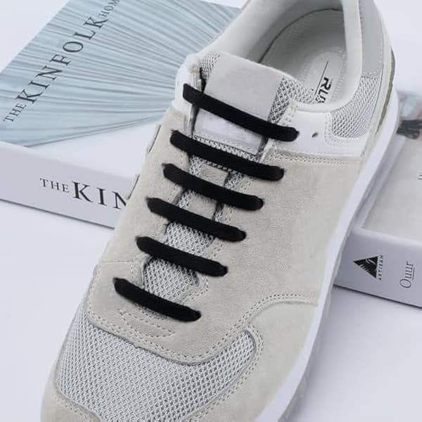 14 stk. sorte elastiske snørebånd uden binding til sneakers