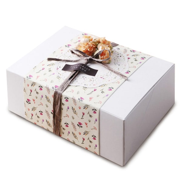 50 st Pure White Party Candy Boxes Favor Box Creative Paper Treat Boxes för bröllopsfödelsedagsfest