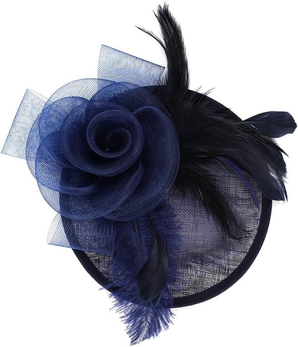 Marineblå fjer-fascinatorhat med mesh-blomsterslør til bryllup og teselskab