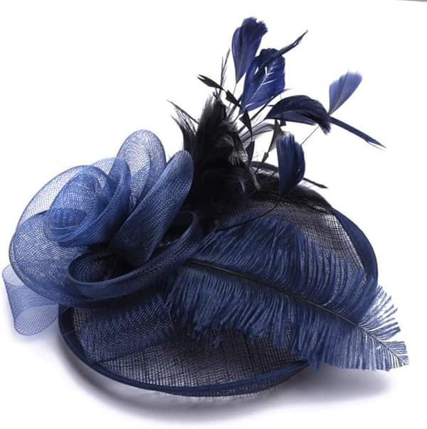 Marineblå fjer-fascinatorhat med mesh-blomsterslør til bryllup og teselskab