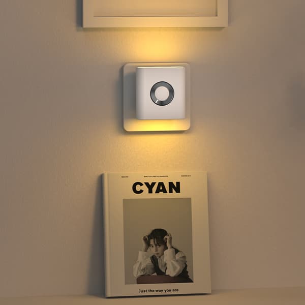 Håndfri LED-nattlampe med bevegelsessensor og pluggdesign for soverom
