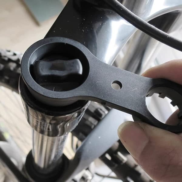 Dubbelhuvudad framgaffelnyckel för XCT XCM XCR mountainbikeservice