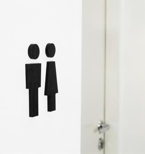 Sorte træskilte til herre- og dametoilet, selvklæbende WC-dørskilte