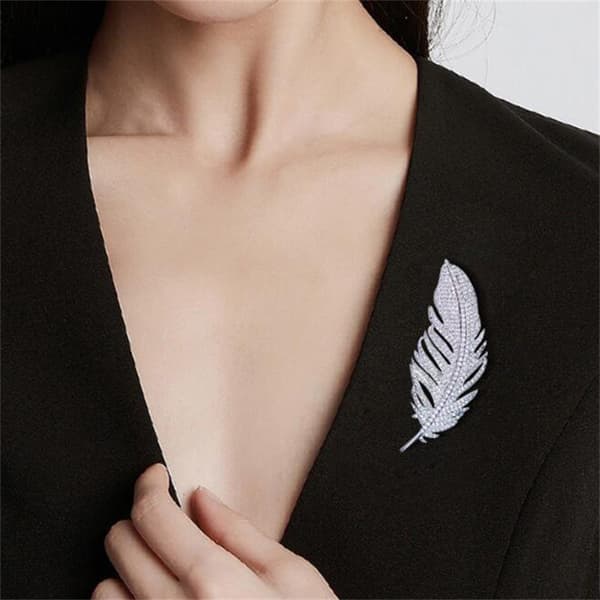 Lyxig utsökt hel strass fjäderbrosch elegant tempera Silver