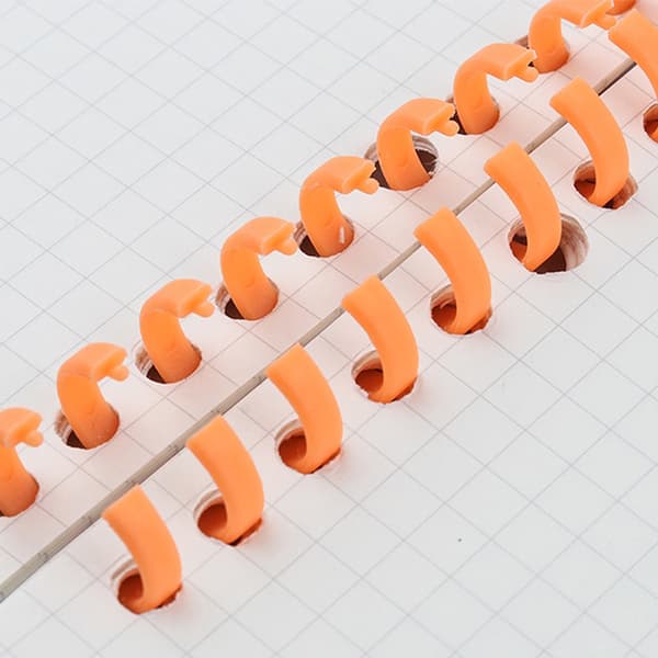 30 Huller Løsblade Plast Binding Ring Fjeder Spiral Ringe til Black
