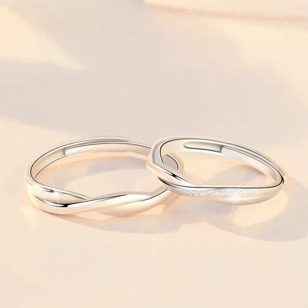 Fashion Couple Rings Set Hopeanvärinen Yksinkertainen avaus, säädettävä A One size