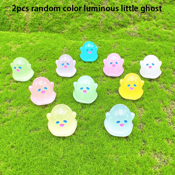8 st Mini lysande harts spöke prydnadsföremål och tecknad liten spöke Random Color 8Pcs