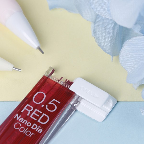 0,5 mm Värillinen mekaaninen lyijykynämaalaus erikoismekaaninen kynä Red 0.5mm*60mm
