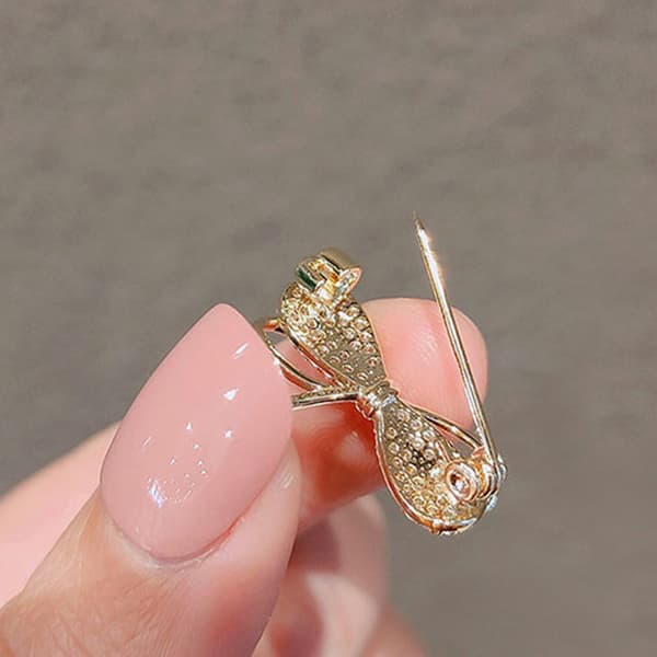 Rhinestone-brosch med rosettspänne för kvinnor flickor rosettkofta A2
