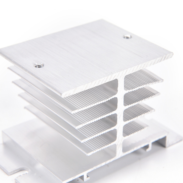 Alumiininen jäähdytyselementti SSR Solid State Rele Pieni lämmönpoisto Silver 1pc