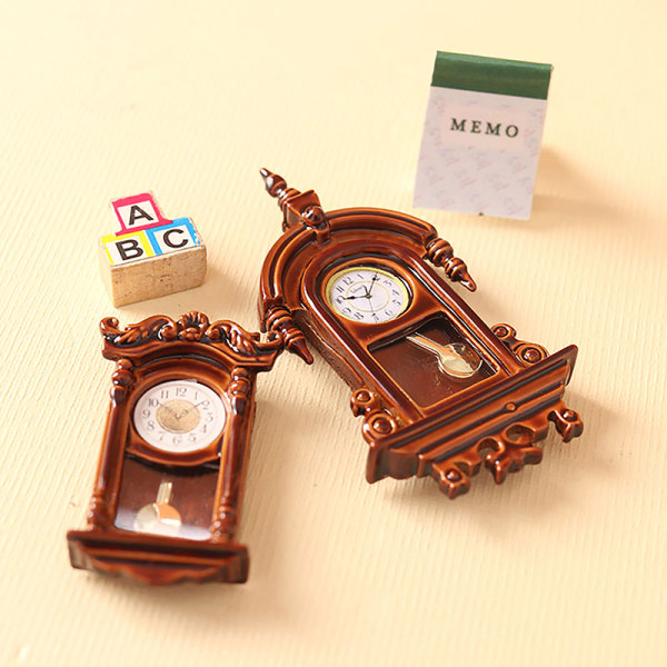 1:12 Dukkehus Miniatyr veggklokke Europeisk vintage klokke Furn B B