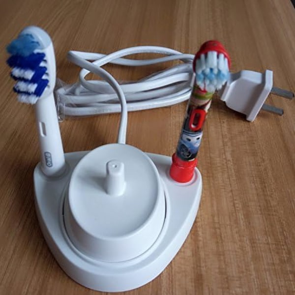 Sopii Oral-B sähköhammasharjan pään kolmiotuella