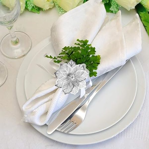 (Silver) Set med 12 servettringar i legering med ihåliga blomservettringhållare för bröllopsfest, högtidsbankett, julmiddag, delikat servett