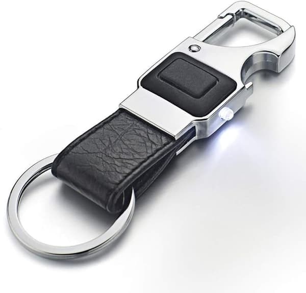 Metallinen avaimenperä monitoimityökalulla, pullonavaaja