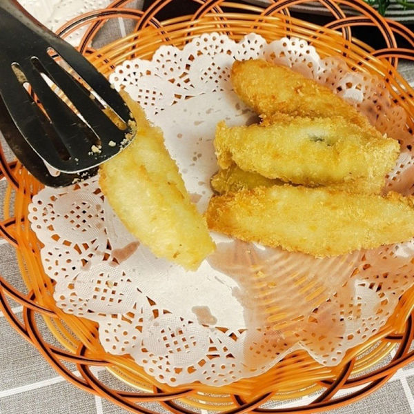 Runda pappersdukar i spets 21,5 cm i diameter (150-pack, vitt) Bulk dekorativa pappersdukar för dessertdisplayer och bakformar
