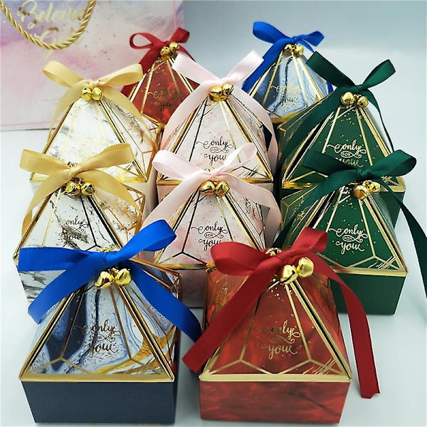 Presentförpackning Bröllopstillbehör Fest Karamellask Godispåse Baby Shower Pappers Chokladaskar Bronsförpackningsaskar Red Pearl S 7x7x8cm