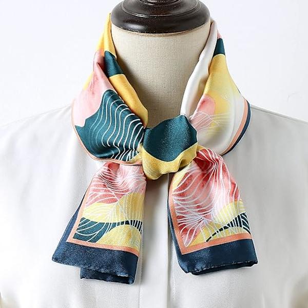 Smal simuleringsscarf med rosa blommor, 15 * 145 cm damhalsduk, vårscarf i satin, sommartryckt scarf, flickpresent