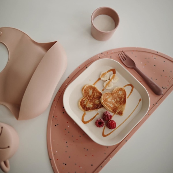 Set med 2 koppar för barn | Tillverkad i Danmark | Diskmaskinssäker | Hållbart och högkvalitativt material | Tillbehör för små barn pojkar och flickor | BPA