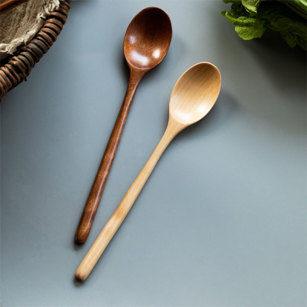 23,5 cm lång matlagningssked i trä (2 st, träfärg och brun) - oval träslev för bakning, matlagning, omrörning - såssked av naturlig bok