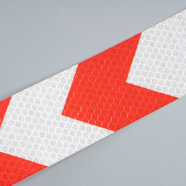 Rød og Hvit Reflekterende Varseltape, 25Mx10cm Reflektor Sikkerhetsklebetape for Orienteringspil, Varselskilt, Høy Synlighet, Høy Intensitet, Pil