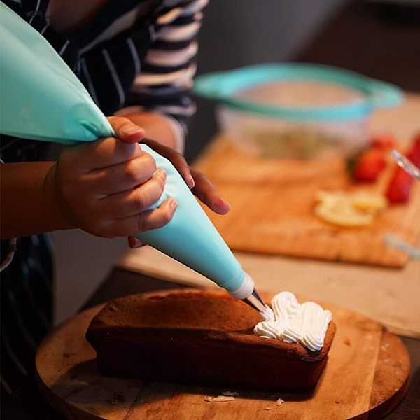 Blått sett med 5 gjenbrukbare sprøyteposer, 5 størrelser tykke silikon konditorsprøyteposer DIY kakedekorasjonsverktøy