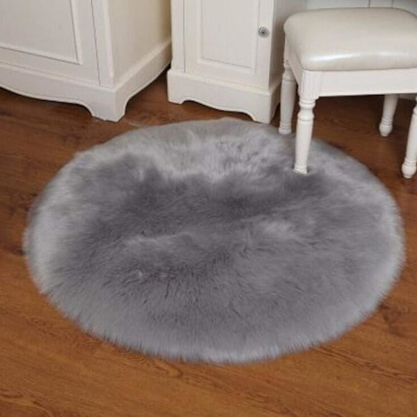 Grå syntetisk fårskinn, 45 x 45 cm konstgjord fårskinnsimitation fleecematta lammhud matta fluffig mjuk långhårig dekorativ stolskudde soffmatta (45 x