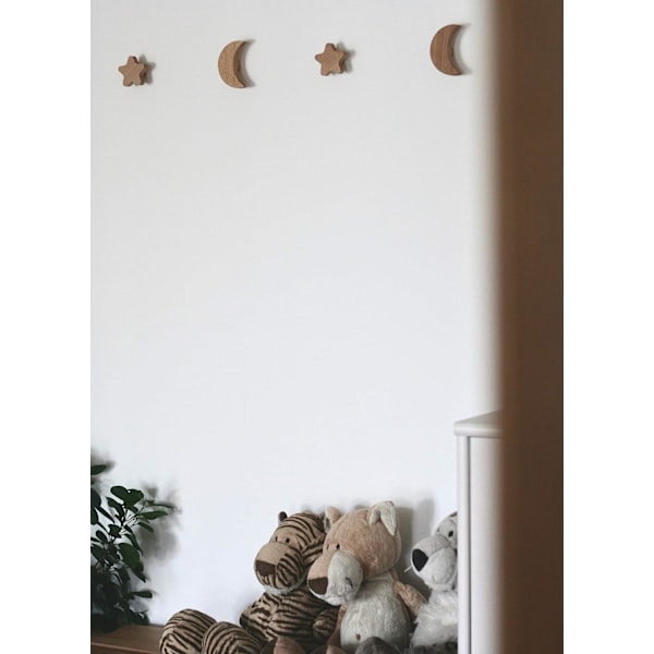 Barnväggkrok i trä, väggkrokar, väggklädhängare för att hänga väskor, handdukar och rockar, skandinavisk dekoration, modern design, stjärna, set om 2