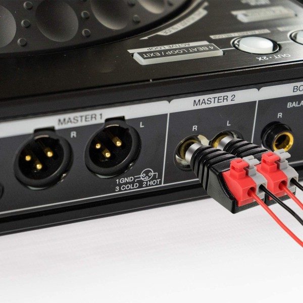 2-pack högtalare Phono RCA hane till 2 skruvterminal hona remsa Audio Video Fjäder Press Typ Balum Connector Adapter (RCA M/AV F)