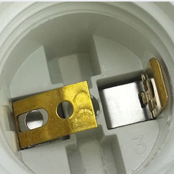 4 stk. E27 lampeholder, praktisk sokkel (hvid)