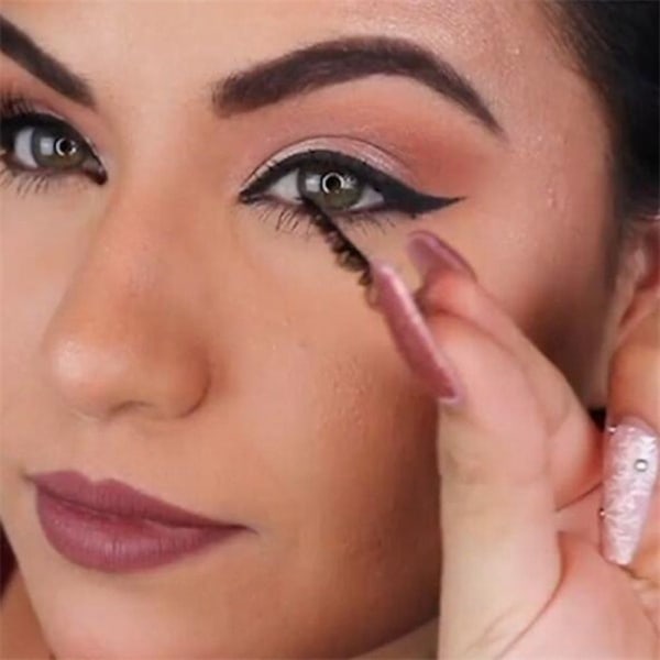 10 par magnetiske øjenvipper Eyeliner Liquid & Pincet Sæt