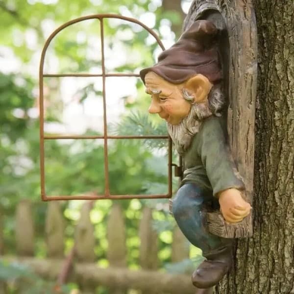 1st, Elf Tree Hug Garden Statue - Heminredning utomhus och inomhus