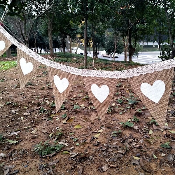 Hessian Bunting Love Heart Triangle Flags Party Decor for Wedding Birthday Ceremonies Baby Showers Christmas 26 Pieces