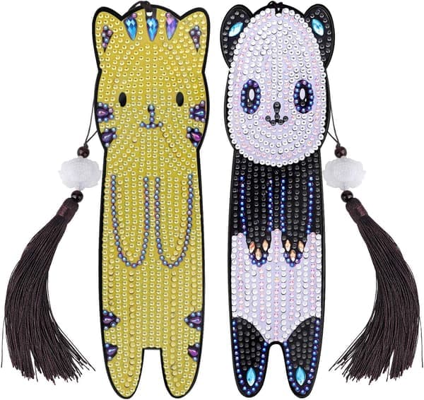 2-pack diamantbroderade bokmärken med läderhängare (Pand