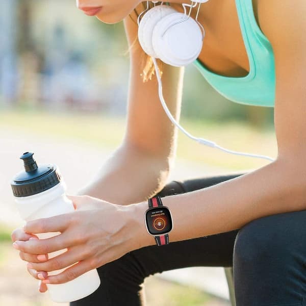 Til Fitbit Versa 4/Sense 2 Ægte okselæder urrem Farvematchende urrem med spænde Flerfarvet Fitbit Versa 4 Style A